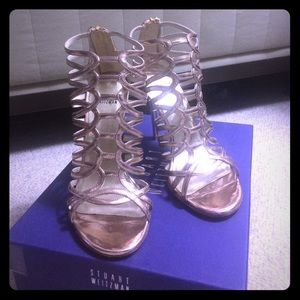Stuart Weitzman Sz-7.5. With box